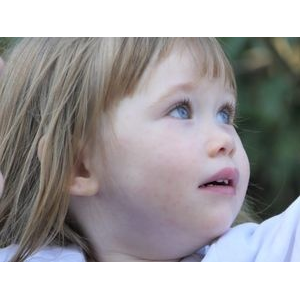 Ombeline, leur première petite fille, était également présente