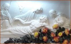 La Pieta devant le maître-autel de la chapelle de Rillé
