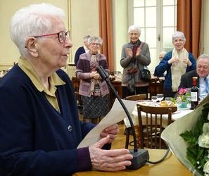 Sœur Monique offre à tous son « Hymne à la VIE »