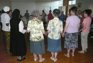 Danse fraternelle, à la veillée festive du dernier soir…