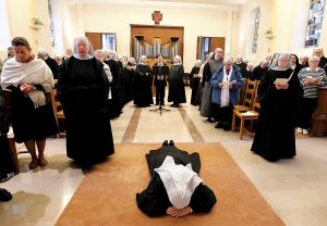 Prosternation et litanies des saints