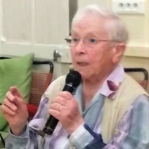 Sr Marie-Louise prend le micro et tient tout le monde en haleine…