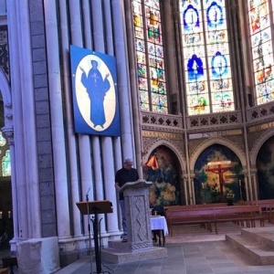 Intérieur de la basilique de Pontmain