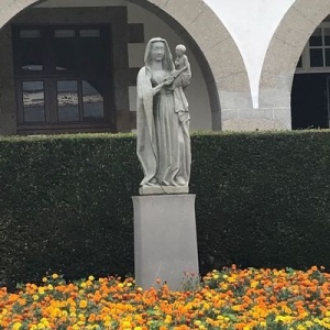 Statue en grès de Notre Dame de Rillé
