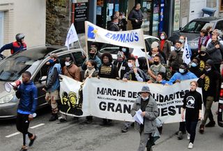 L'arrivée de la marche des solidarités à Liffré