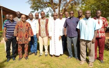 Les SEB du Burkina avec l'évêque de Fada pour une rencontre