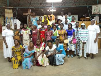 Les participants au camp biblique à Fada 10-17 juillet 2022
