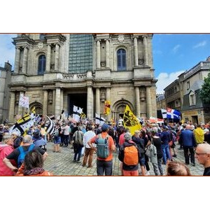 Arrivée à la Cathédrale de Rennes