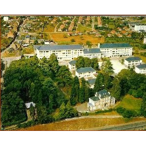 CTOP vu d'avion, pavillons des filles et des garçons, les classes des élèves, Maison bleue.