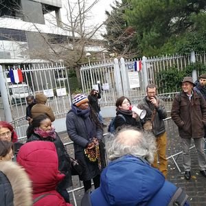 Une partie du collectif « Droit à l'accueil » du 92