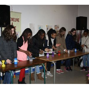 Jeu de cup song