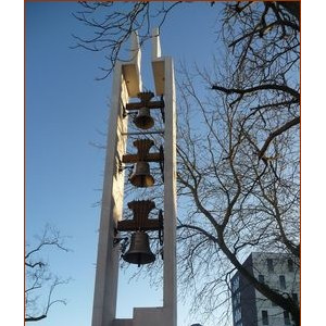 Campanile près de l'église Anastasis