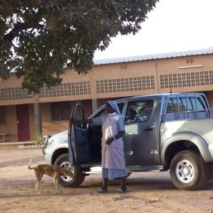 La voiture pour le dispensaire de Salembaoré
