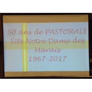 A - Ecran visuel pendant l'Eucharistie