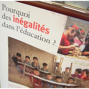 Panneau exposant les droits fondamentaux