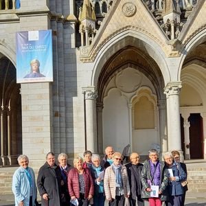 Que Marie continue d'accompagner notre groupe !