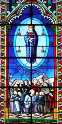 Pontmain : vitrail de la basilique évoquant l'apparition de la Vierge Marie en 1871 Pontmain : vitrail de la basilique évoquant l'apparition de la Vierge Marie en 1871