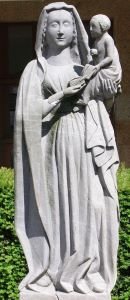 La statue de grès de Notre-Dame de Rillé, seizième siècle La statue de grès de Notre-Dame de Rillé, seizième siècle