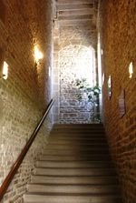 Rillé aujourd'hui : Le bel escalier de granit de l'abbaye du 18 ème siècle