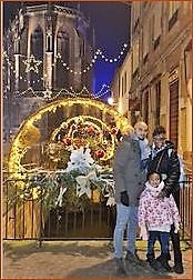 Anne-Emmanuelle avec son mari et sa fille Anne-Emmanuelle avec son mari et sa fille