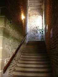 Le majestueux escalier de pierre de l'Abbaye, 18 ème siècle Le majestueux escalier de pierre de l'Abbaye, 18 ème siècle