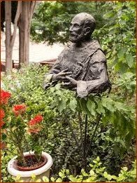 Sculpture représentant Charles de Foucauld