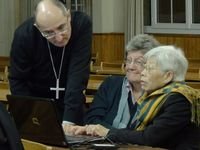 Mgr Hervé GIRAUD, évêque de Soissons, un intervenant qui twitte chaque jour pour transmettre la Parole de Dieu Mgr Hervé GIRAUD, évêque de Soissons, un intervenant qui twitte chaque jour pour transmettre la Parole de Dieu