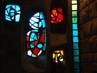 Un des vitraux de la Crypte de Rillé Un des vitraux de la Crypte de Rillé