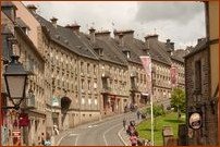 Rue de la Pinterie, à Fougères…