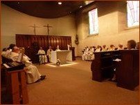 Eucharistie avec 16 prêtres et beaucoup d'amis