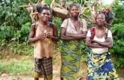 La femme, cheville de la vie africaine au quotidien La femme, cheville de la vie africaine au quotidien