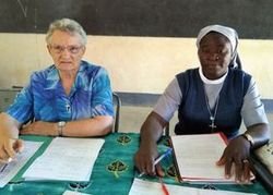 Sœurs Andréa et Alice (déléguée pour l'Afrique) lors de l'Assemblée de Congrégation Sœurs Andréa et Alice (déléguée pour l'Afrique) lors de l'Assemblée de Congrégation