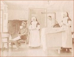 Guerre de 14-18 : à Rillé, au service des blessés (Archives de Rillé) Guerre de 14-18 : à Rillé, au service des blessés (Archives de Rillé)