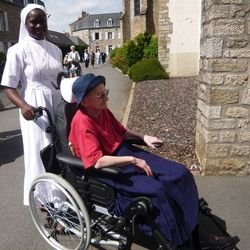 Vivre la fraternité entre sœurs de générations différentes… Vivre la fraternité entre sœurs de générations différentes…