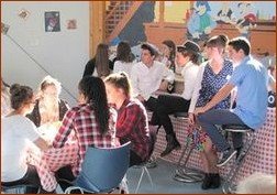 Les jeunes organisateurs de l'après-midi récréatif Les jeunes organisateurs de l'après-midi récréatif