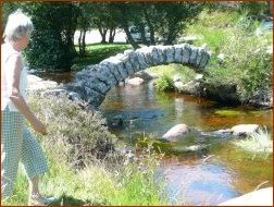 Marie Angèle près du petit Pont de Senoueix (Creuse) Marie Angèle près du petit Pont de Senoueix (Creuse)