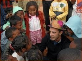 Joie de la rencontre et dialogue avec les enfants Joie de la rencontre et dialogue avec les enfants