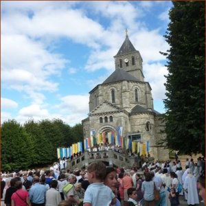 Arrivée de la proession au sanctuaire
