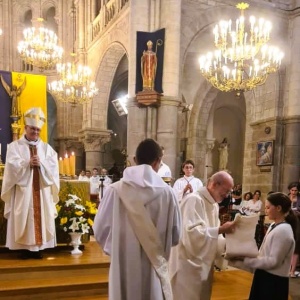 1- Pendant l'ordination diaconale