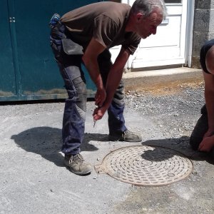 Ci-dessous, le compteur d'eau
