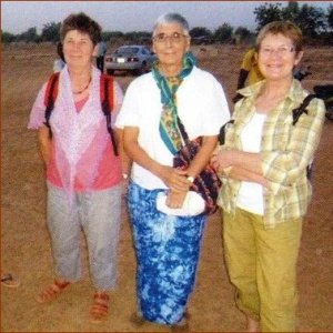 Michèle et Mariannick avec Sr Marguerite
