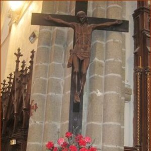 « O Croix précieuse, enrichie du prix de notre salut, attirez vers vous tous les désirs et les affections de nos cœurs »