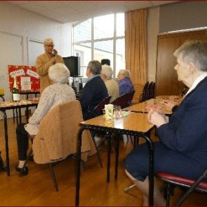 La supérieure générale participe à la joie des sœurs