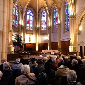 A la chapelle de la Maison-Mère