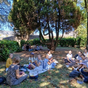 Repas dans le parc de Rillé