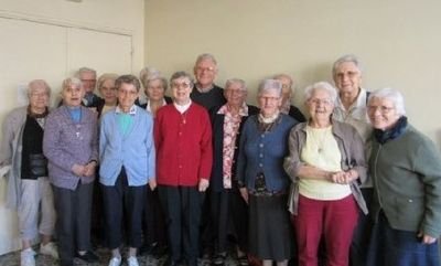 Le groupe des sœurs en FEDEAR réunies à Tours Le groupe des sœurs en FEDEAR réunies à Tours